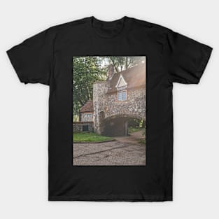 Pulls Ferry in Norwich bathed in sunlight T-Shirt